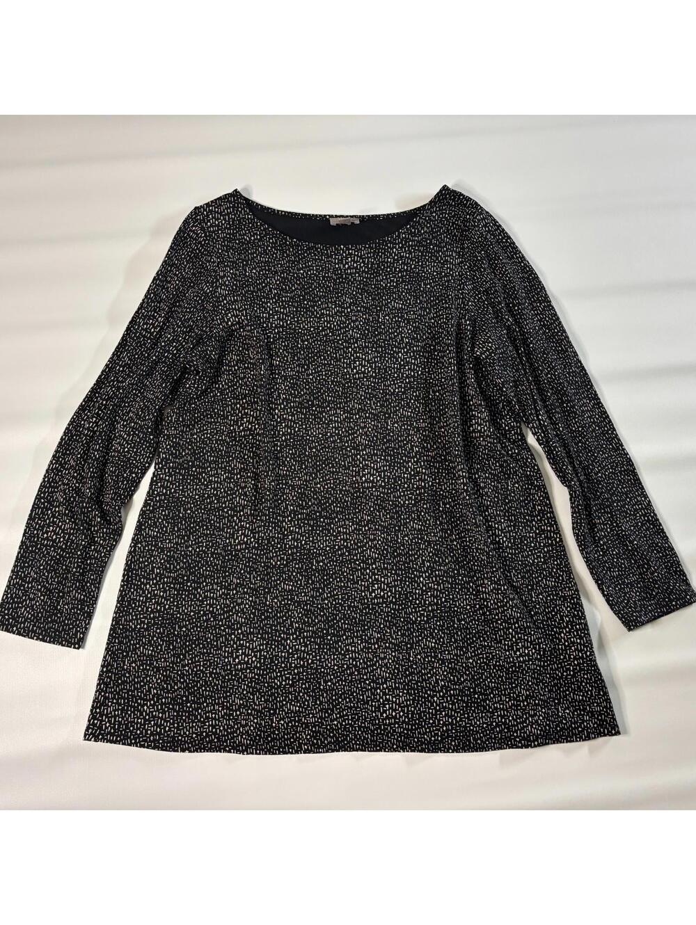 J JIll Wearever Collection Knit Tunic Top Size Medium Black Printed Long Sleeve